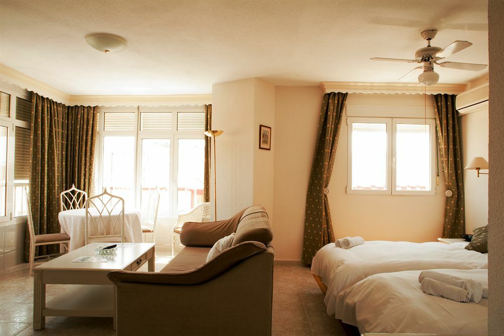 Palm Beach Club Apartamentos Carihuela Торремолинос Экстерьер фото